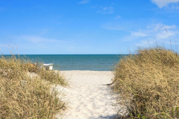 Condo (1 Bedroom) | Property amenity - Sea Colony #35b - Sunrise Balcony (Carolina Beach)