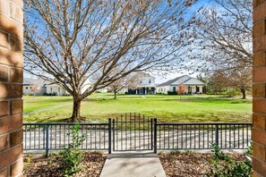 Property grounds - Epic Game Room 3 Min Walk to Beach, Pets OK (Panama City Beach)