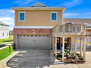 Exterior - Epic Game Room 3 Min Walk to Beach, Pets OK (Panama City Beach)