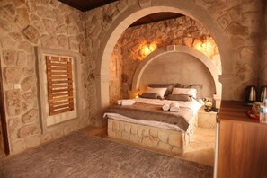 Phòng cách âm, bàn ủi/dụng cụ ủi quần áo 