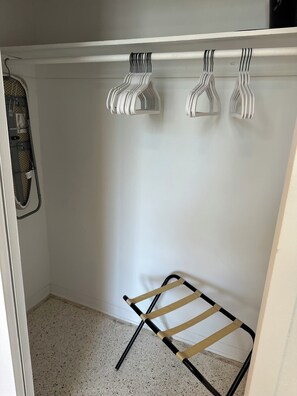 Interior - Gorgeous 1-bedroom condo close to work and play only steps to beach (Satellite Beach)