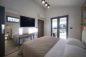 3 bedrooms, iron/ironing board, WiFi, bed sheets - Villa Marex - Modern Villa with Private Pool, near sea -Pavićini, Pula, Istria (Marčana)