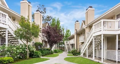 Homey 2BR Suite w/ Separate Bedroom + Living Space Near Silicon Valley