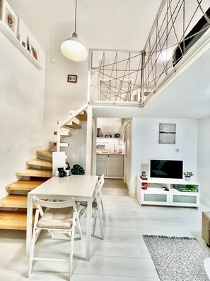 Interior - Central BUDAPEST Studio ⭐️| AC+Netflix (Budapest)