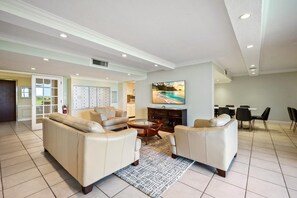 TV - Resort Style Gulf Front Living (Longboat Key)