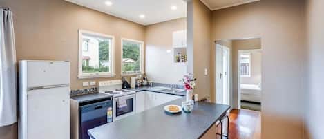 Réfrigérateur, four, plaque de cuisson, lave-vaisselle