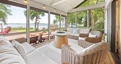 Dock Days-Cozy Nights on the Lake