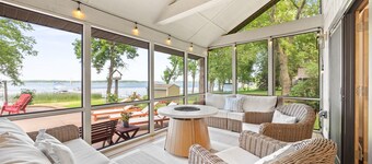 Dock Days-Cozy Nights on the Lake
