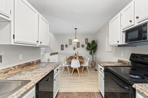 House, Multiple Beds, Kitchen, Garden View | Private kitchen - Chimney Park Retreat King Suite + Fenced Yard (Windsor)