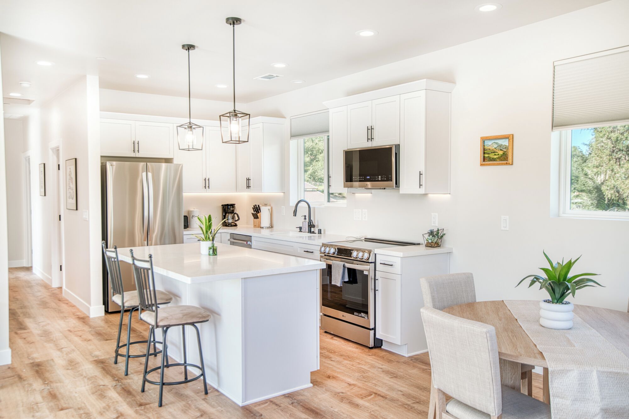 Mikrobølgeovn, ovn, kogeplade, opvaskemaskine