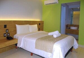 1 bedroom, free WiFi, bed sheets