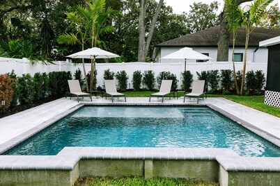 Palm Springs inspired Pool home in Tampa Bay, close to it all!