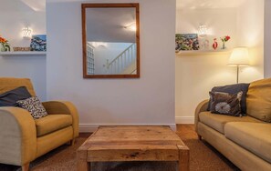 Living area - Charming 2BDR Cottage by the Liffey and 3Arena (Dublin)