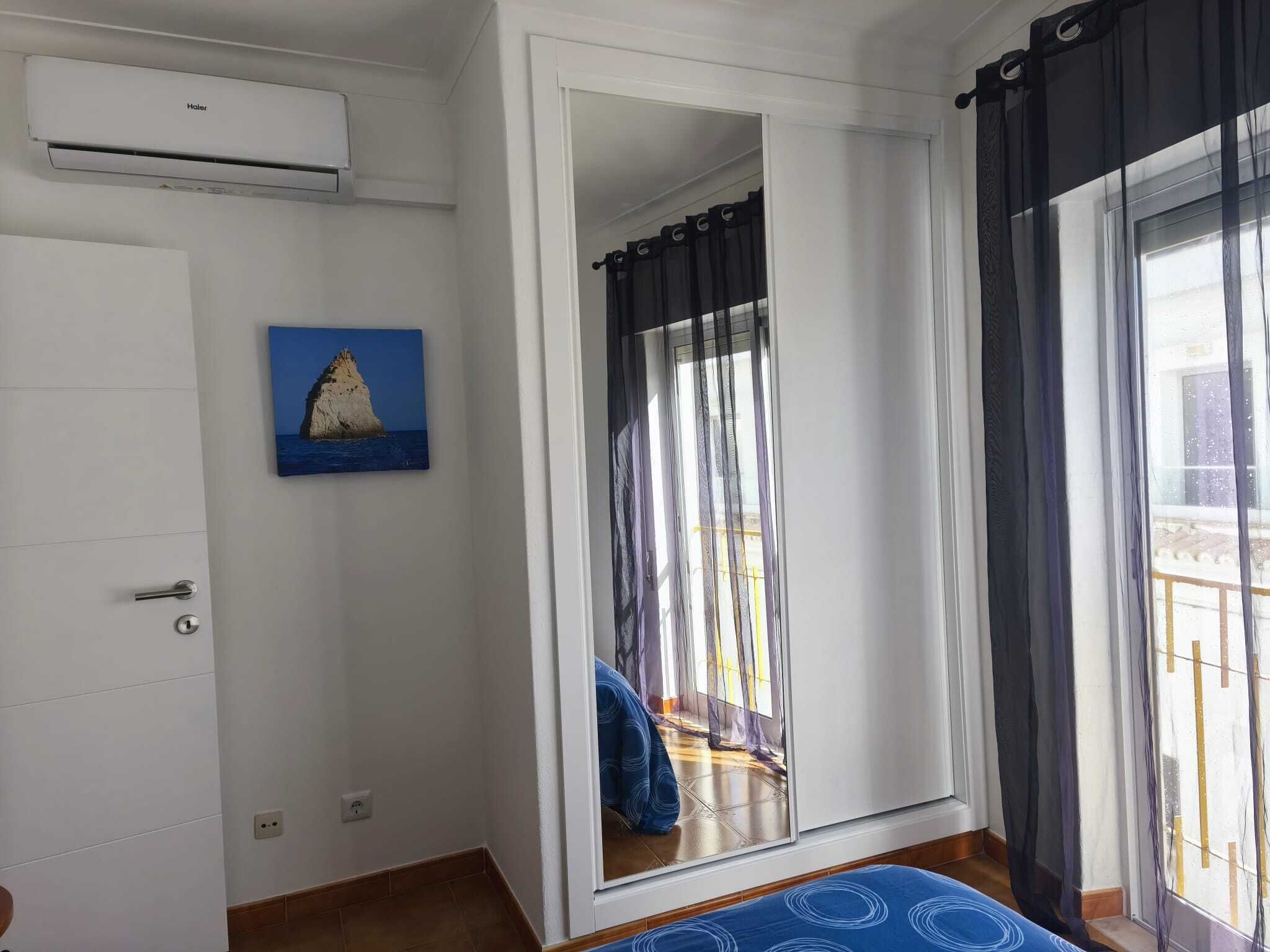 1 chambre, fer et planche à repasser, Wi-Fi, literie fournie