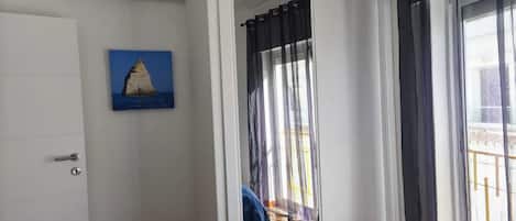 1 chambre, fer et planche Ă repasser, Wi-Fi, draps fournis