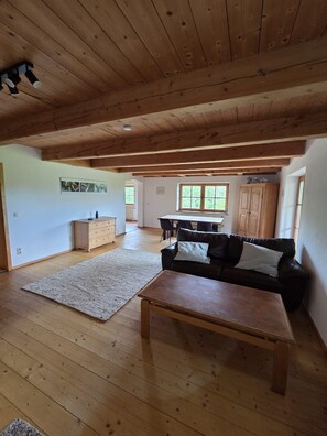 Living area - Vacation apartment Landliebe (Dießen am Ammersee)