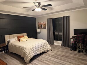 2 slaapkamers, een strijkplank/strijkijzer, wifi, beddengoed