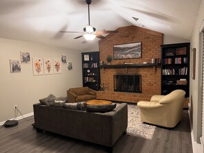 Smart-tv en een open haard