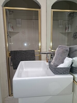 Appartement, 3 slaapkamers, roken | Badkamer