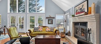 Cabin w Fire Pit, Hot Tub, Screened Porch & More