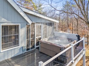Terrace/patio - Cabin w Fire Pit, Hot Tub, Screened Porch & More (Hedgesville)