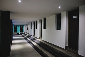 Interior - Explore Together: Standard Room with 2 Double Beds for City Adventures (Mérida)