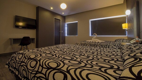 4 dormitorios, tabla de planchar con plancha, wifi gratis y ropa de cama