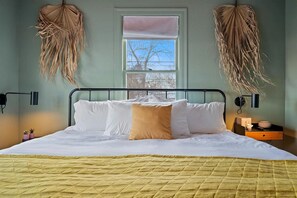 2 bedrooms, WiFi, bed sheets - Ted & Breakfast | Chic East Austin Retreat (Austin)