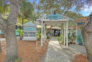 Property grounds - SeaLaVie30A cozy place in the heart of 30a near Seagrove Beach! (Santa Rosa Beach)