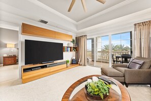 Smart TV - Beautiful Condo with Great Views Near Attractions (Kissimmee)