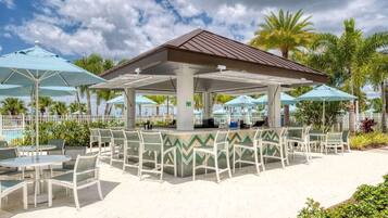 Bar (en la propiedad)