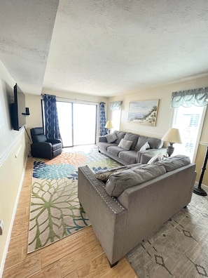 Smart TV - Southern Grace 2br oceanfront condo, pets ok (North Myrtle Beach)