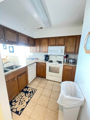 Fridge, microwave, oven, stovetop - Southern Grace 2br oceanfront condo, pets ok (North Myrtle Beach)