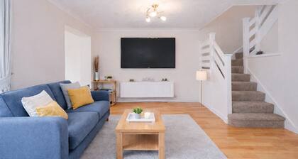 4Bedroom House| Contractor| Parking | Sleeps7