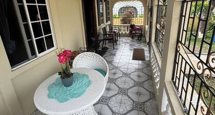 Beautiful 2-bedroom house with AC in peaceful Savanna la mar