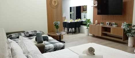 Iron/ironing board, WiFi, bed sheets