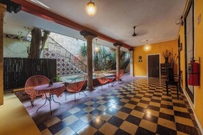 Interior - Stay in Four Bright Double Rooms Steps from Shops, Dining, & Merida Attractions (Mérida)