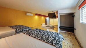 1 bedroom, free WiFi, bed sheets - Relax in a Breezy and Airy Room Perfect for Families or Friends Visiting Merida (Mérida)