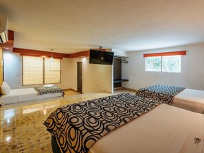 1 bedroom, free WiFi, bed sheets - Relax in a Breezy and Airy Room Perfect for Families or Friends Visiting Merida (Mérida)