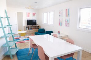 Dining - Cozy Stylish Home to Relax and Gather (Omaha)