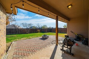 Terrace/patio - Muchas Aguas - Your Comfortable Abilene Stay (Abilene)