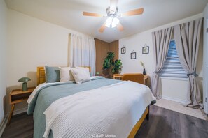 2 bedrooms, WiFi, bed sheets - Nordic Nest | 2-Bedrooms | Near Downtown! (Abilene)