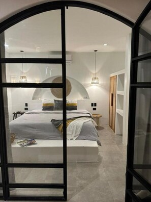 1 camera, una cassaforte in camera, Wi-Fi gratuito, lenzuola