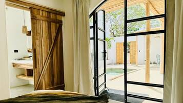 1 bedroom, in-room safe, free WiFi, bed sheets