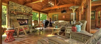 Spacious 5-bedroom cabin in charming Blue Ridge with game room and gym on pond