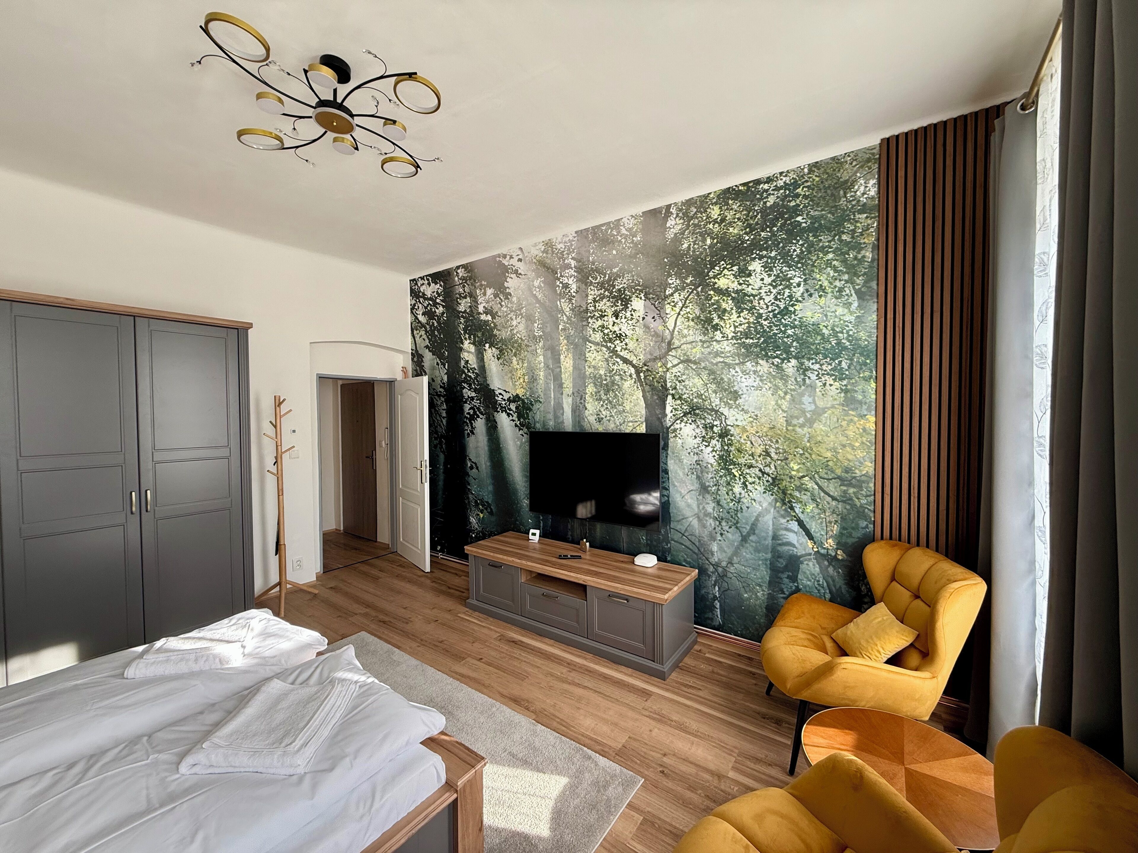 1 bedroom, desk, free WiFi, bed sheets