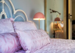 2 makuuhuonetta, silitysrauta/-lauta, vauvan matkasänky, ilmainen Wi-Fi