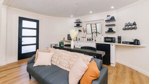 Tv, pejs, dvd-afspiller