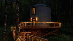 Exterior - NEW Romantic Silo Cabin | Outdoor Shower | Hot Tub (Beattyville)