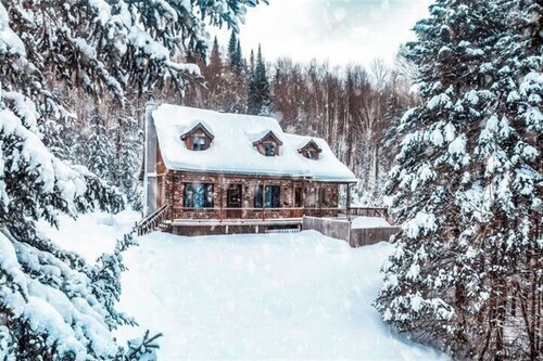 Le Bûcheron · Spa & Lake Access Chalet +EV Charger